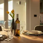 The Elegance Nest - Zf Hvar Apartament