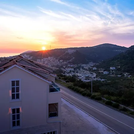 The Elegance Nest - Zf Hvar Appartement *