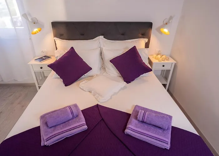 The Elegance Nest - Zf Hvar Lägenhet *