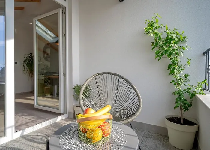 The Elegance Nest - Zf Hvar Lägenhet